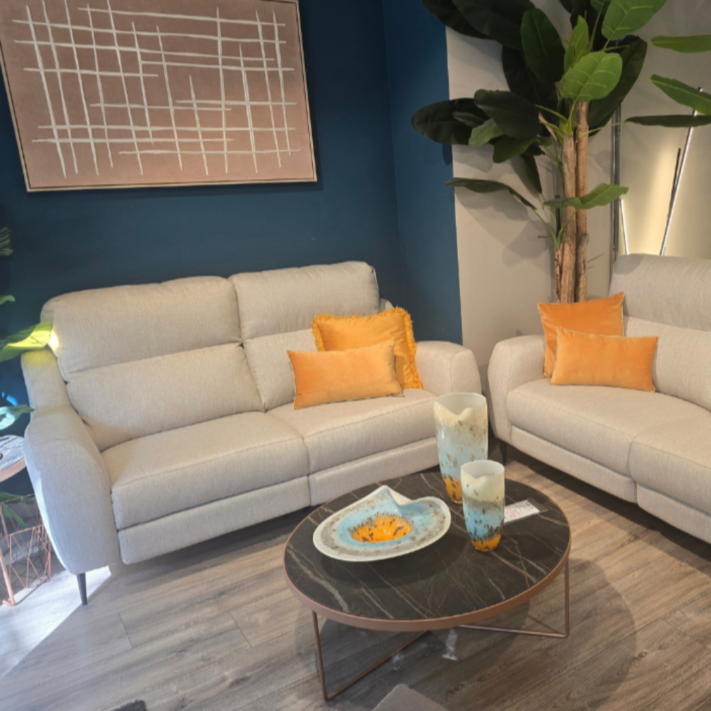 sofa de dos plazas disponible en el outlet de sidivani