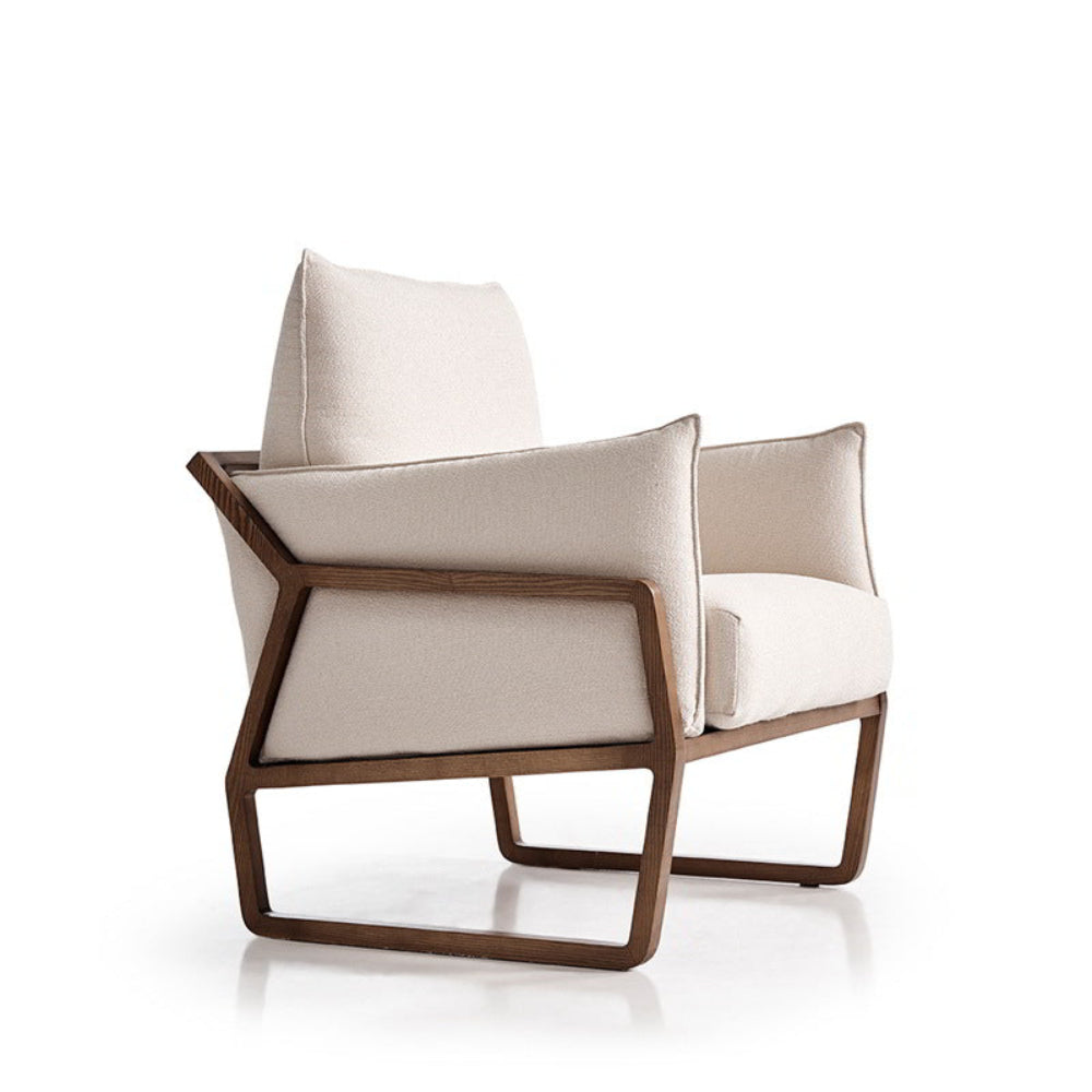 Sillón de diseño con estructura de madera modelo RIDDIM
