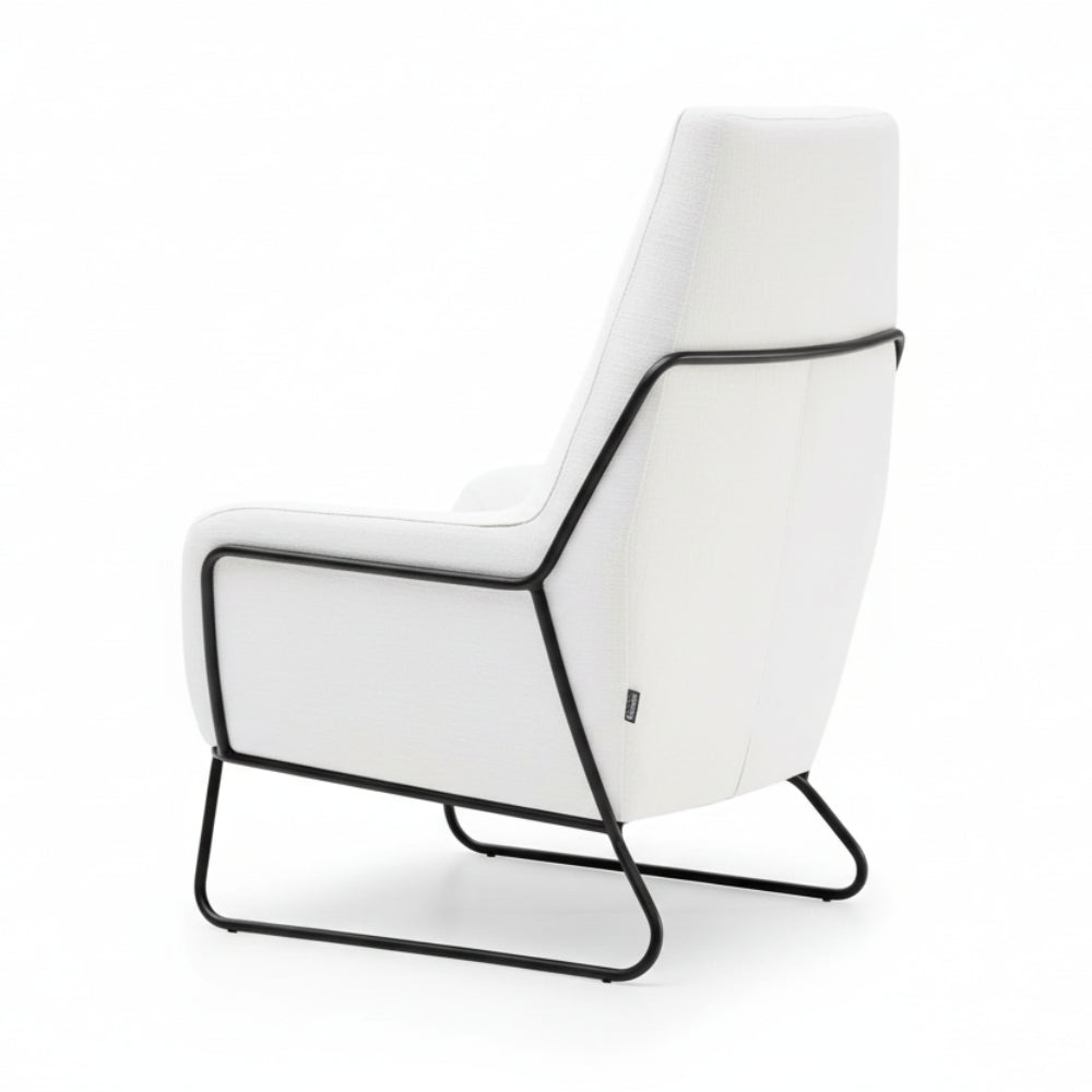 Sillón con pie metal modelo NICASSIA Tapizado Aquaclean