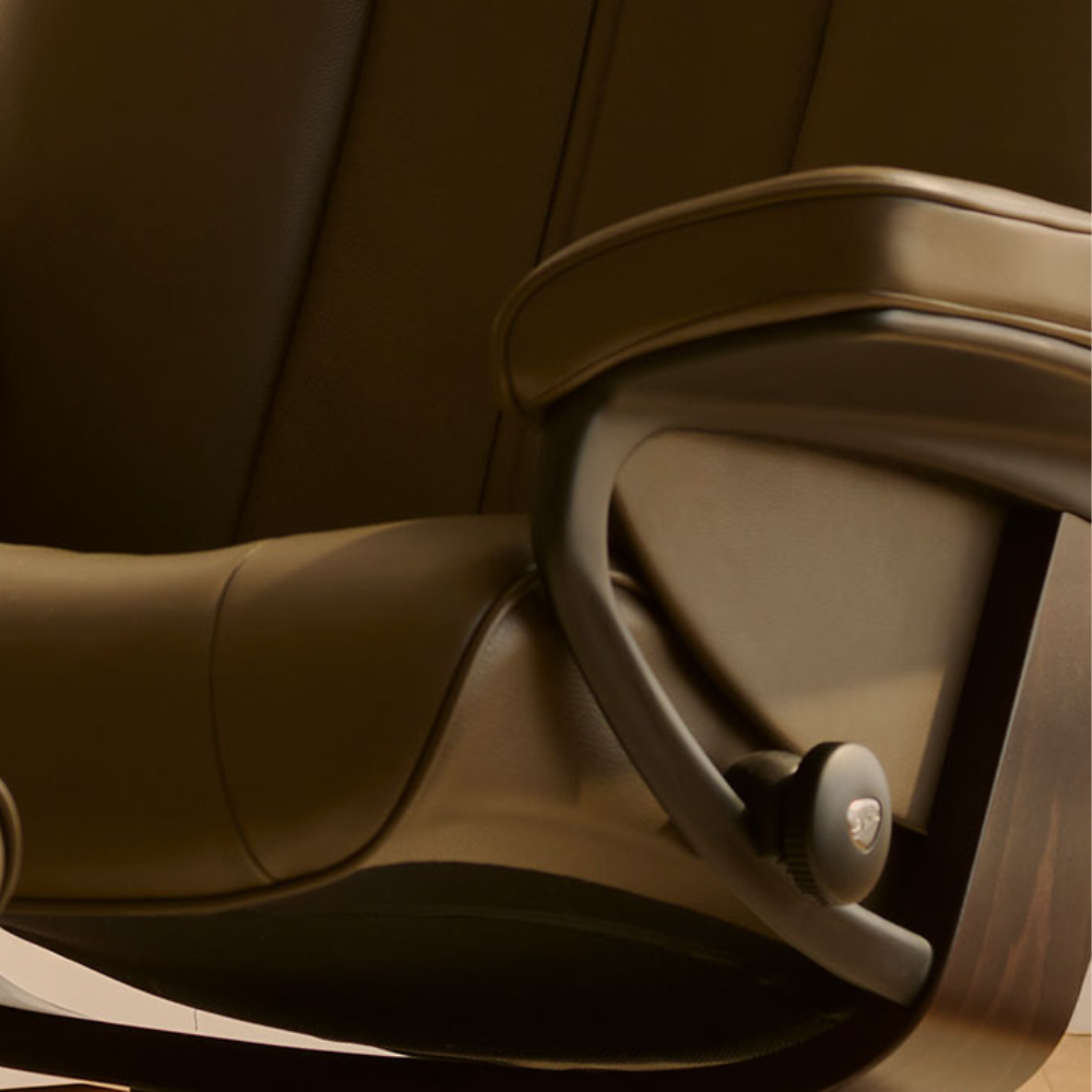 Sillón Stressless modelo Paul Pie Signature Plus™ System Balance Adapt™