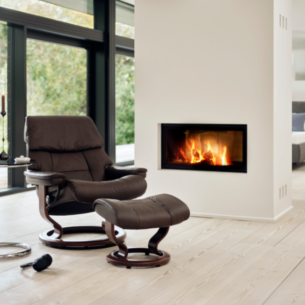 Sillón Stressless modelo Ruby Pie Classic con pouf