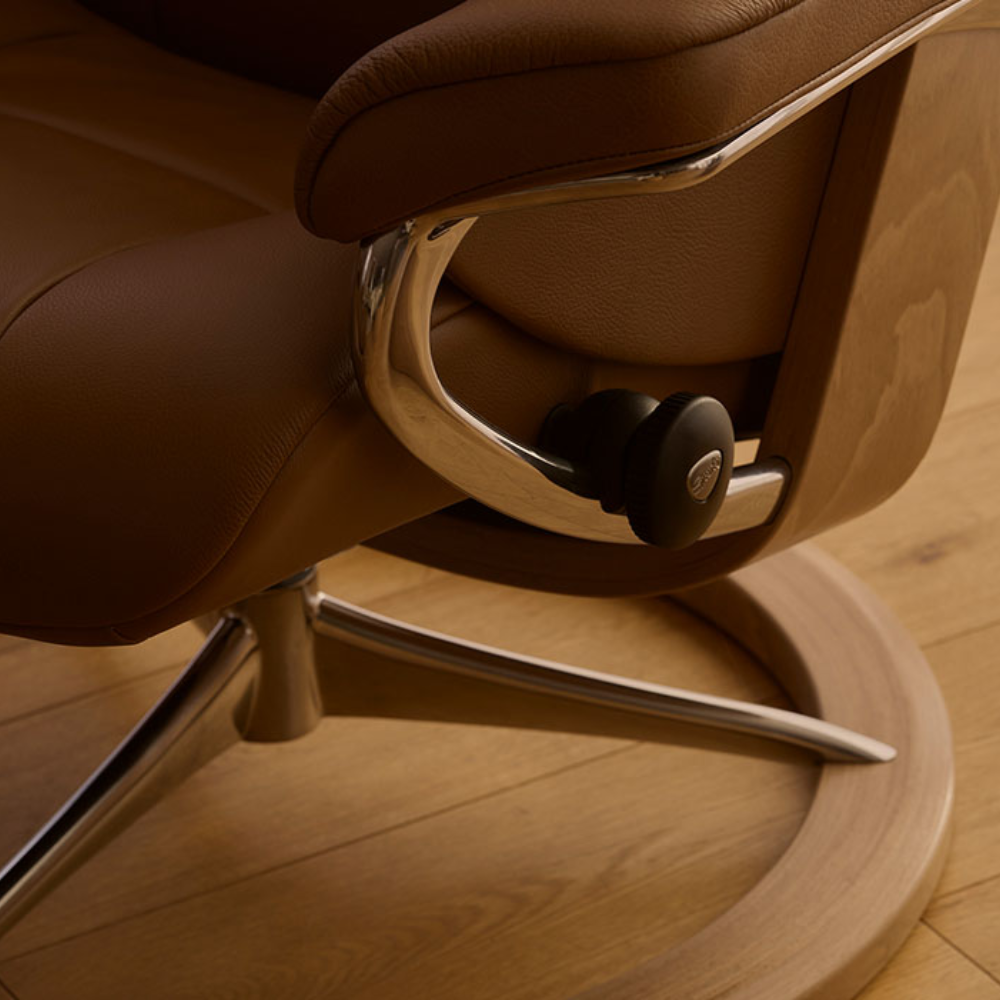 Sillón modelo MAYFAIR Signature Plus™ System BalanceAdapt™ en piel Paloma