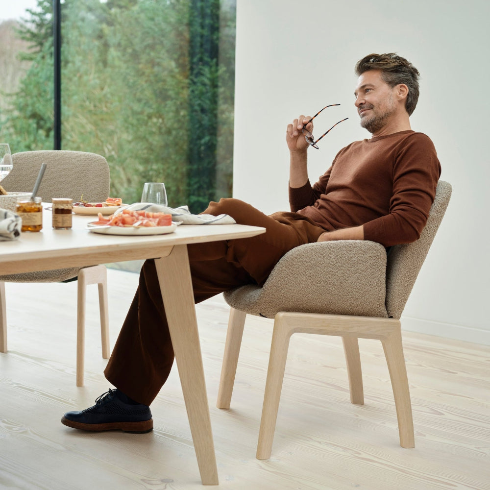Silla de comedor Stressless® modelo BAY D100 con brazos Pie de Madera