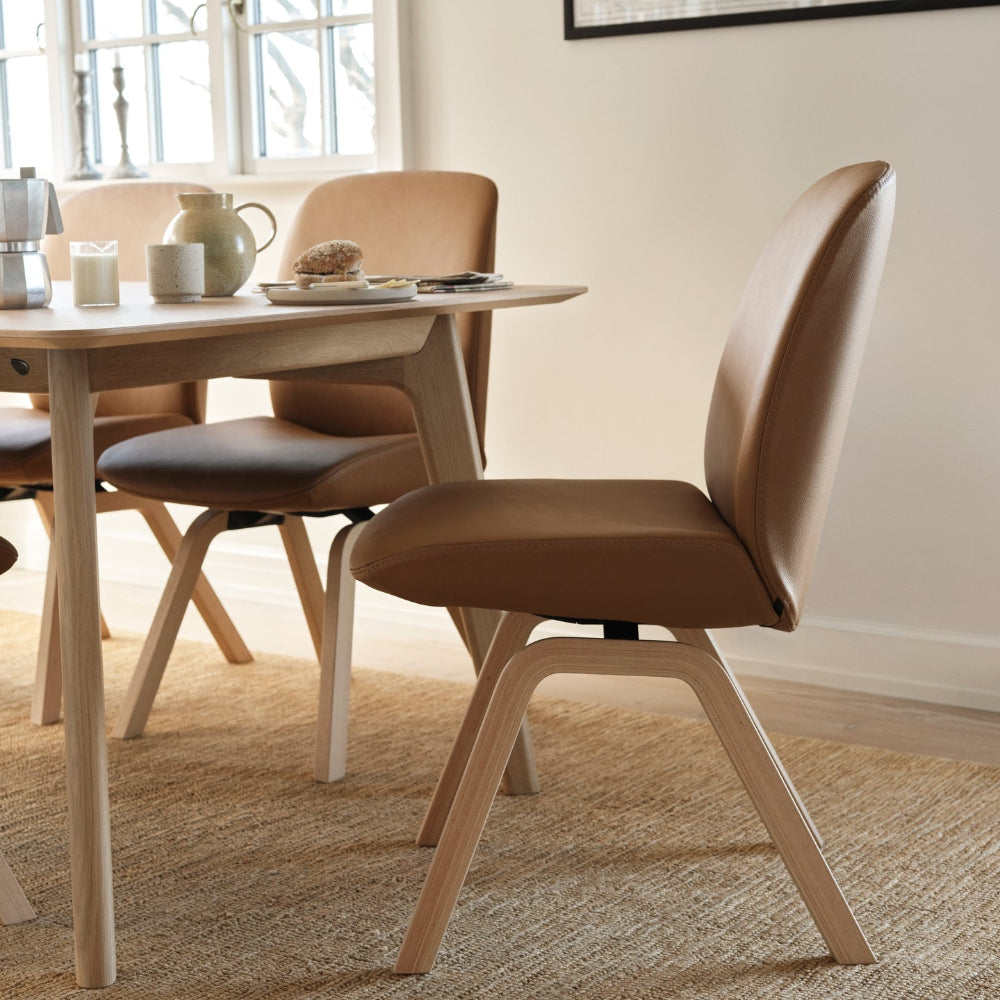 Silla de comedor Stressless® modelo BAY D200 sin brazos Pie de Madera