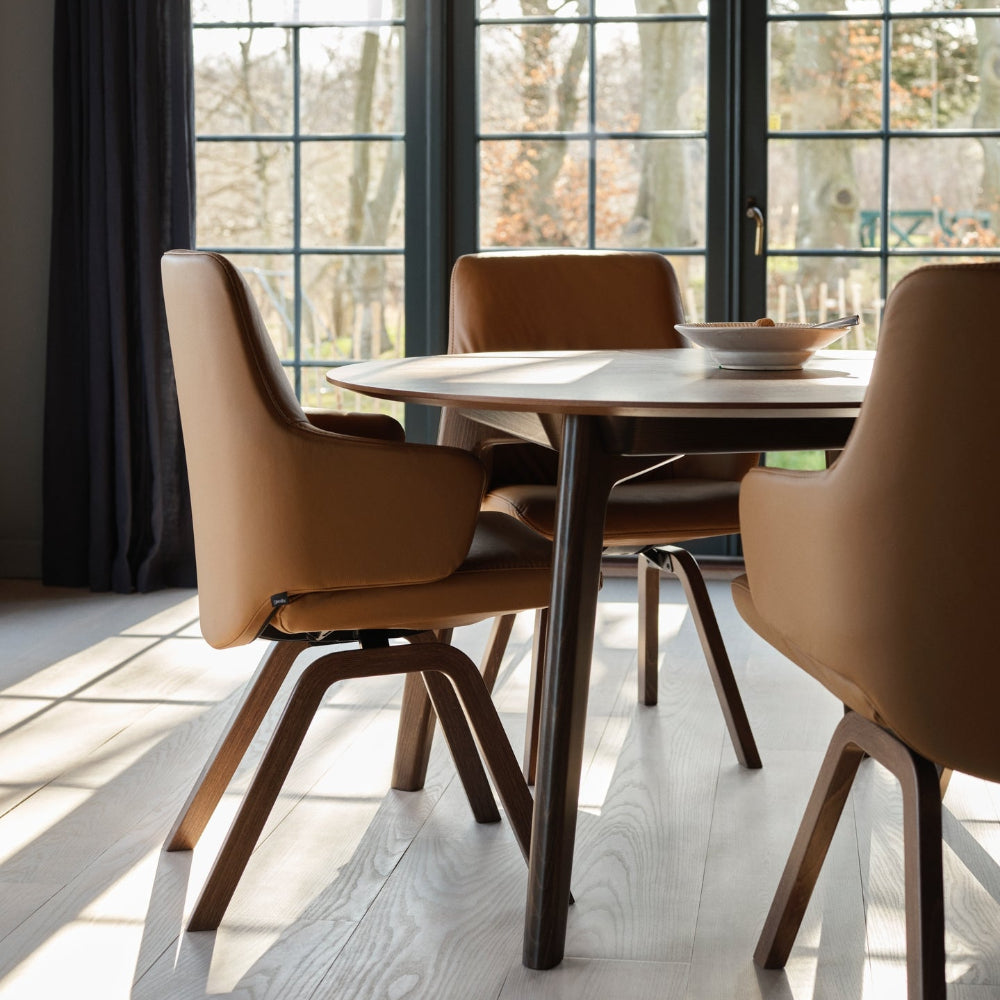 Silla de comedor Stressless® modelo LAUREL D200 con brazos Pie de Madera