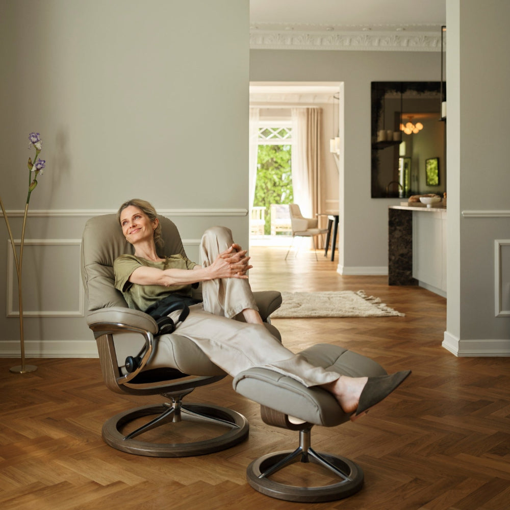 Sillón modelo SUNRISE Signature Plus™ System BalanceAdapt™ en piel Batick