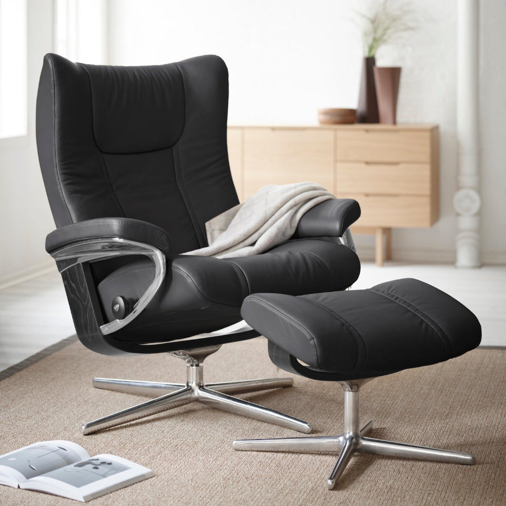 Sillón modelo WING Cross Plus™ System BalanceAdapt™ de Stressless en piel Paloma