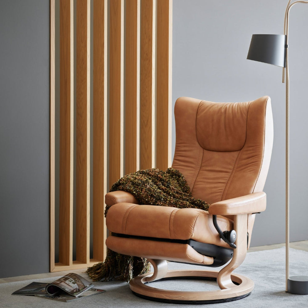 Sillón modelo WING Classic Power™ Plus™ System Power™ de Stressless piel Batick