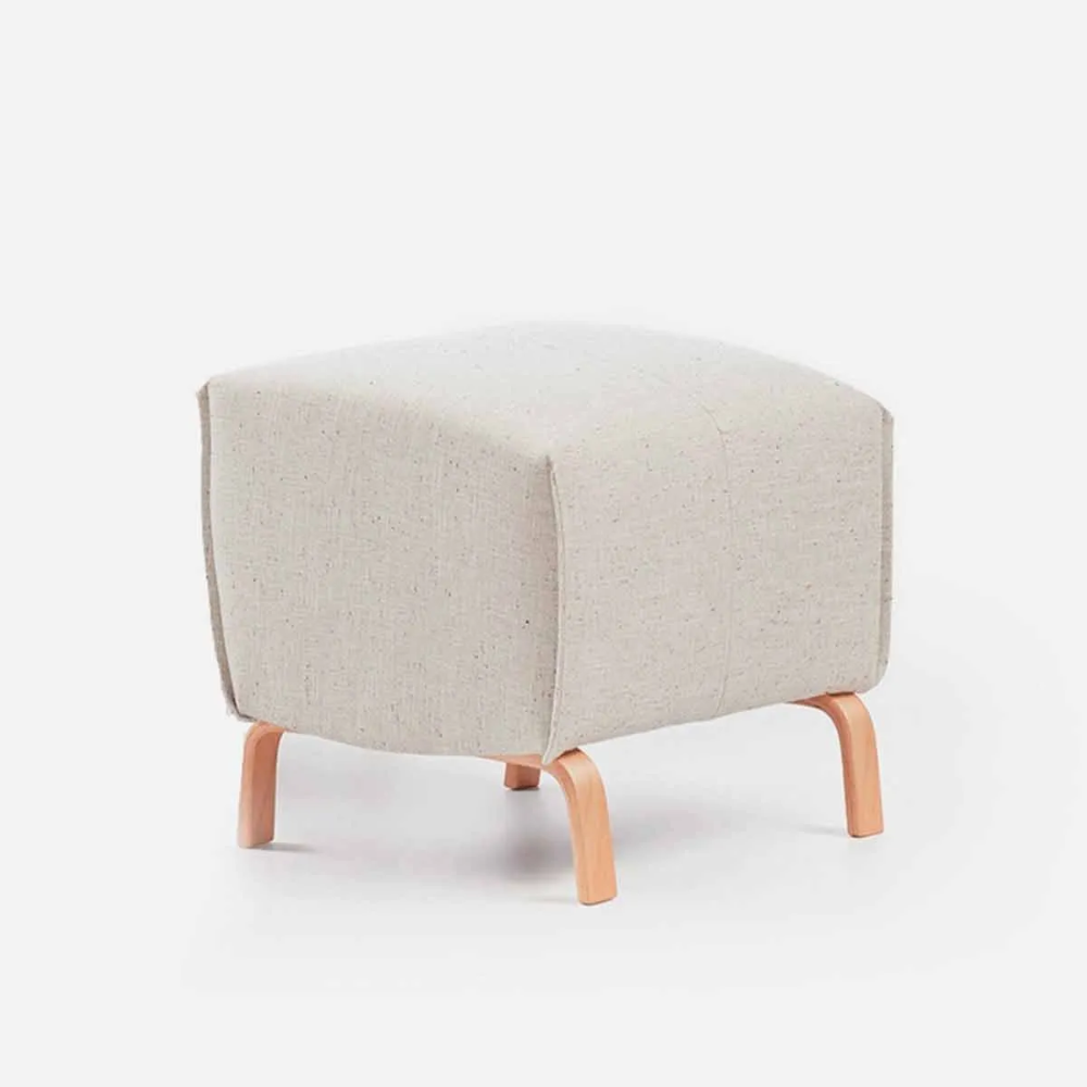 detalle del pouf a la venta con la butaca yoko en sidivani