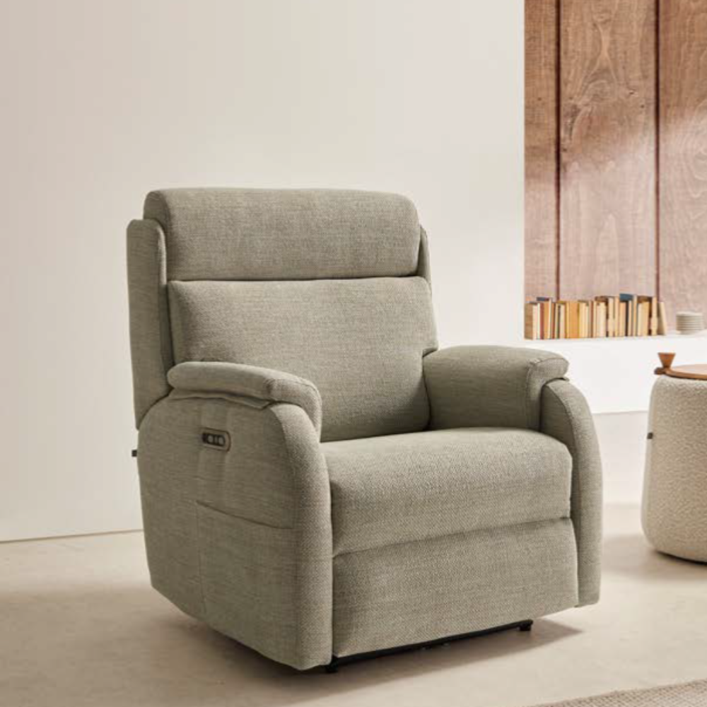 Butaca relax con cabezal eléctrico ajustable modelo MADRID tapizado Aquaclean