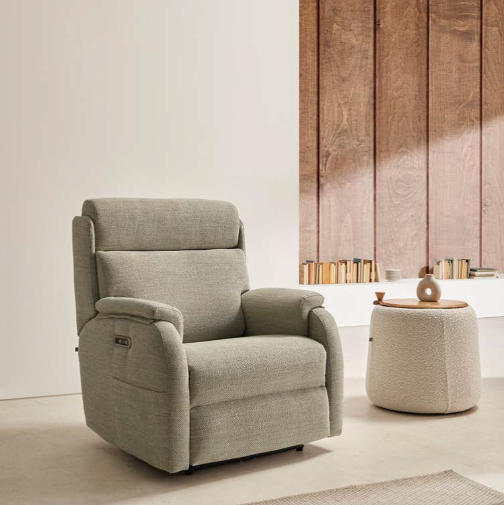 Butaca relax con cabezal eléctrico ajustable modelo MADRID tapizado Aquaclean