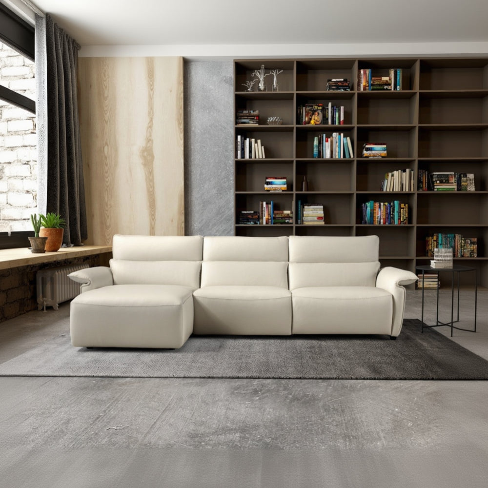 Chaiselongue modelo PUGLIA con cabezal eléctrico ajustable y asiento relax en piel