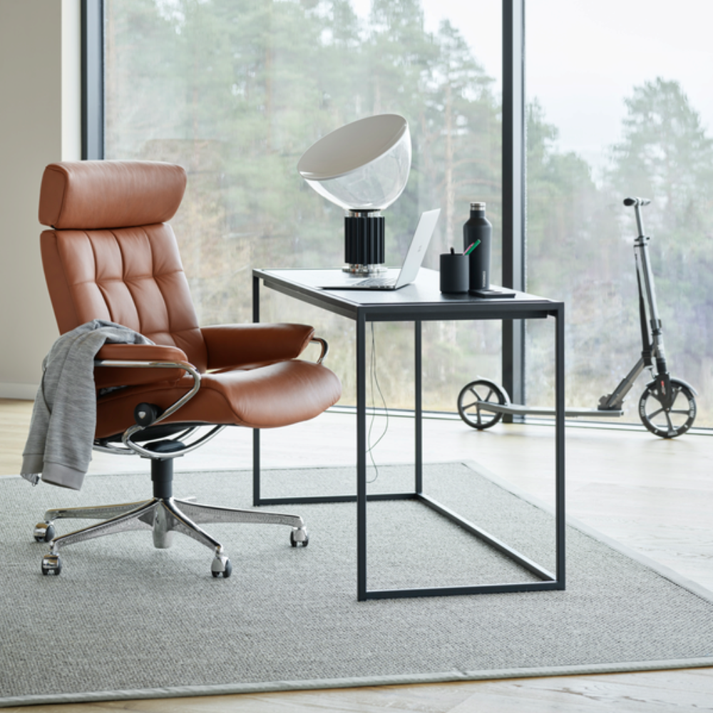 Sillón giratorio Stressless® modelo LONDON Home Office con reposacabeza ajustable