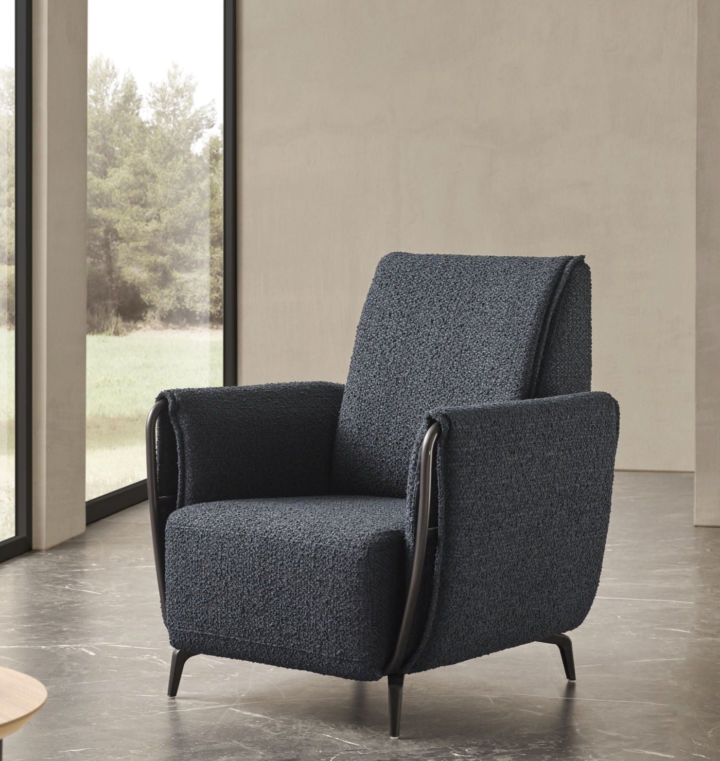 Butaca de diseño italiano modelo BUCLE