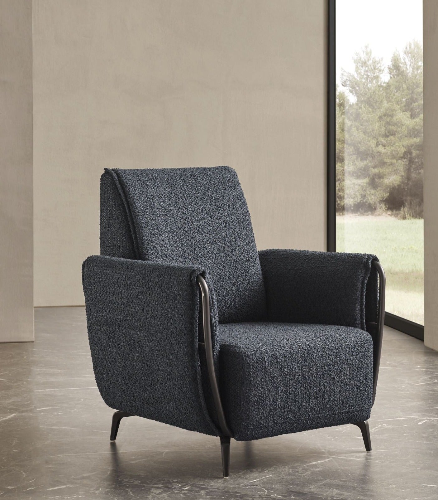 Butaca de diseño italiano modelo BUCLE