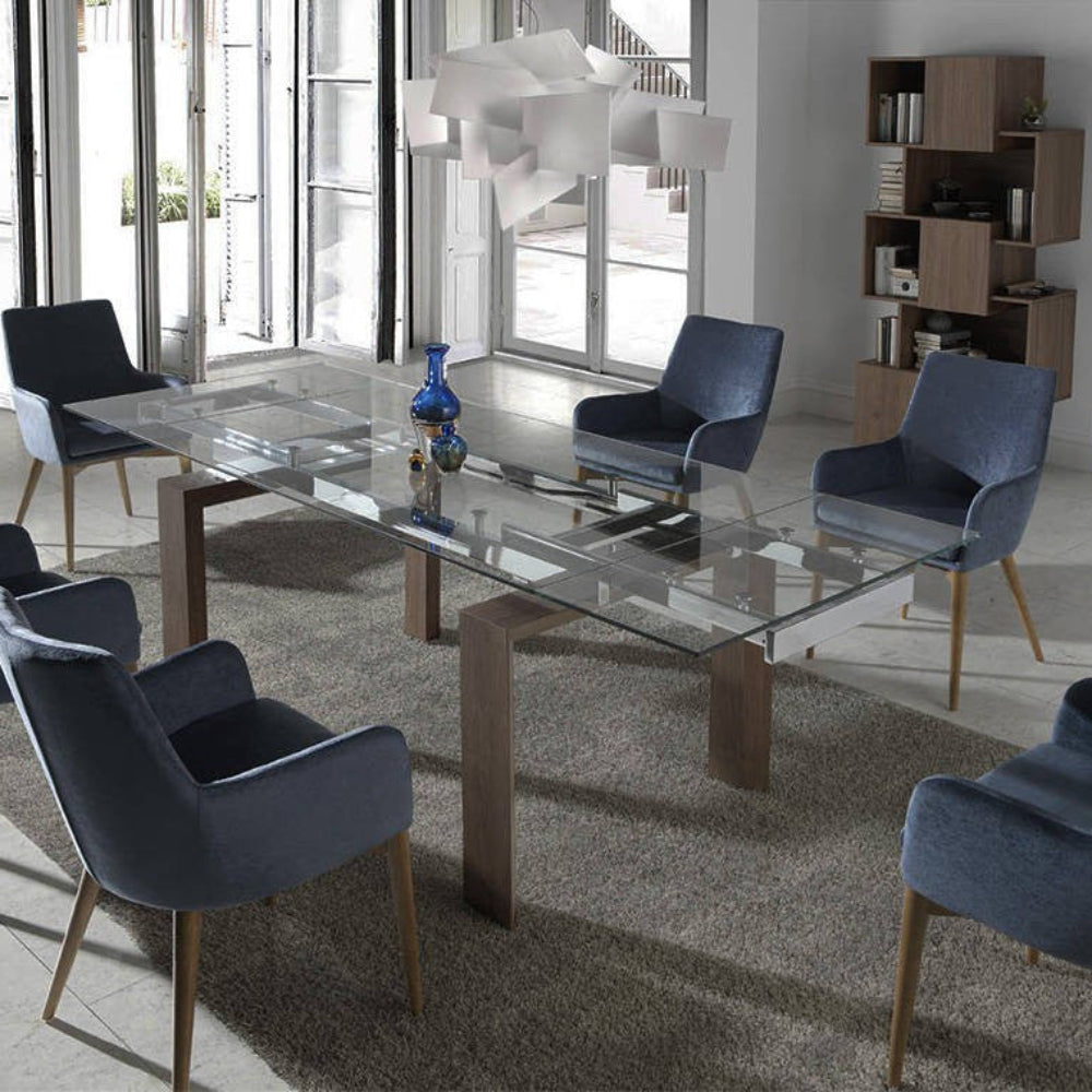 Mesa de comedor extensible con tapa de cristal templado y patas chapadas en nogal modelo ELEDT638B Sidivani