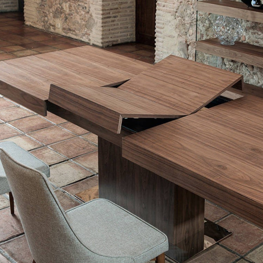 Mesa de comedor rectangular de madera chapada en roble con mecanismo central extensible modelo ELELE025 Sidivani