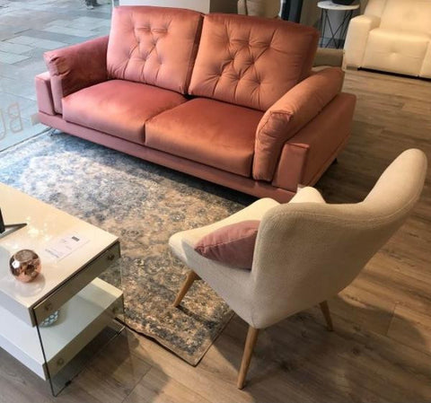 Sofa de diseño en tela terciopelo rosa _ SIDIVANI tiendas sofas Madrid