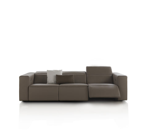 Sofá 3 asientos relax modelo LECCO en piel color trufa