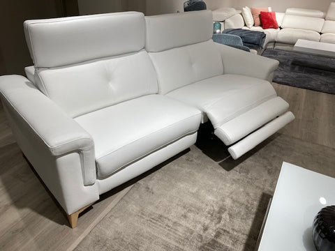 Sofa de piel relax con pata alta modelo VICTORIA