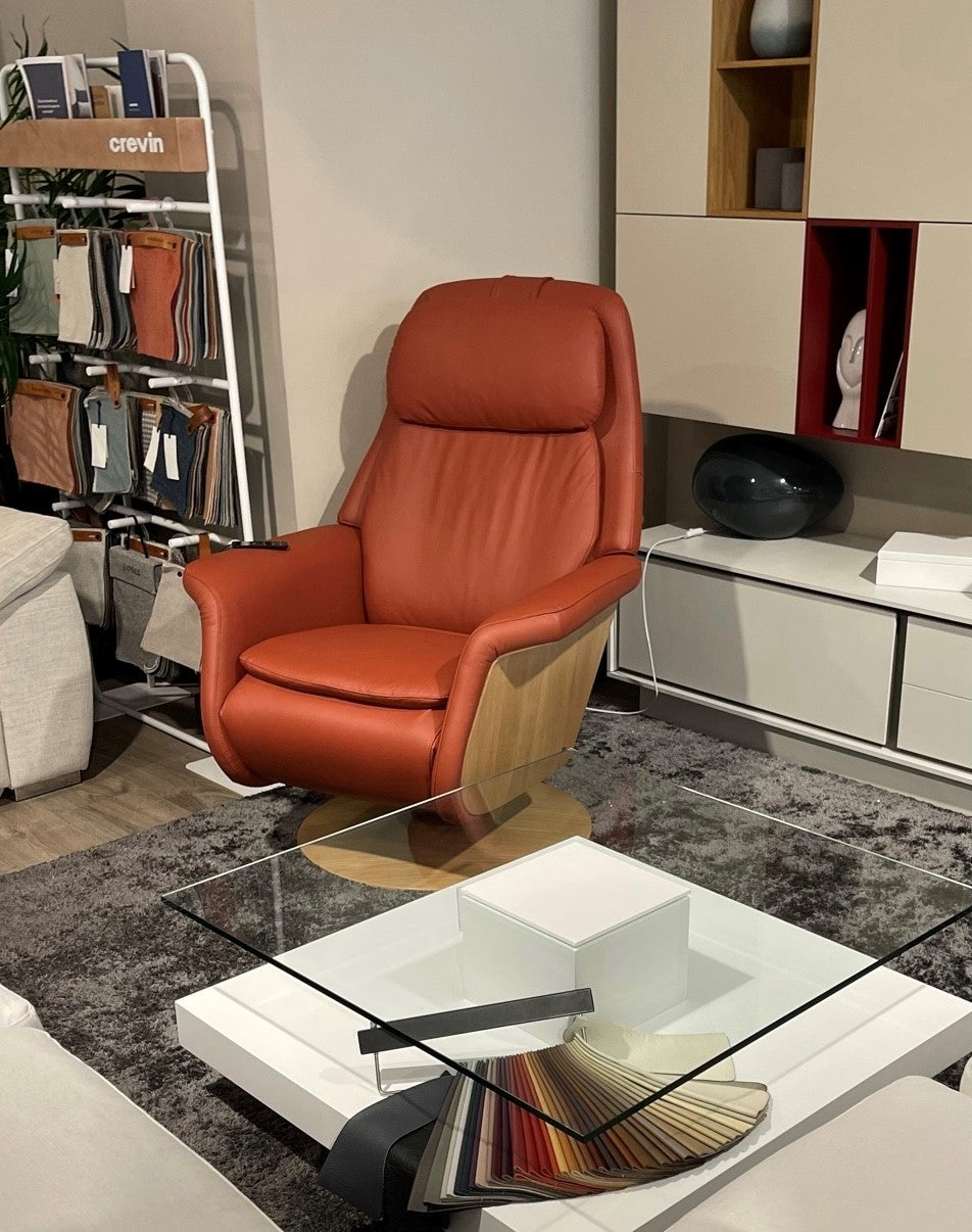 Sillón STRESSLESS modelo SAM WOOD opciones relax, masaje y calefacción.