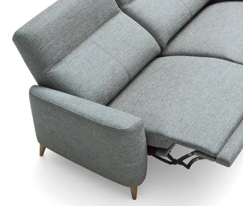 Chaiselongue de diseño modelo CAPRICE con opción asientos relax.