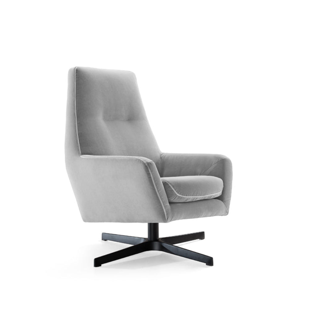 Butaca de diseño con pie giratorio modelo NICASSIA en tela Aquaclean